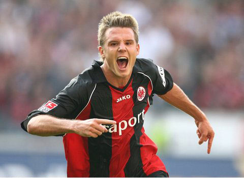 持着主动 持着主动