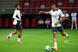 甜品界的奇幻之旅：探寻全球最具创意与美味的甜点世界