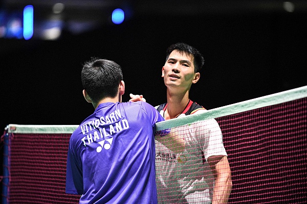 前场的逼抢 前场的逼抢