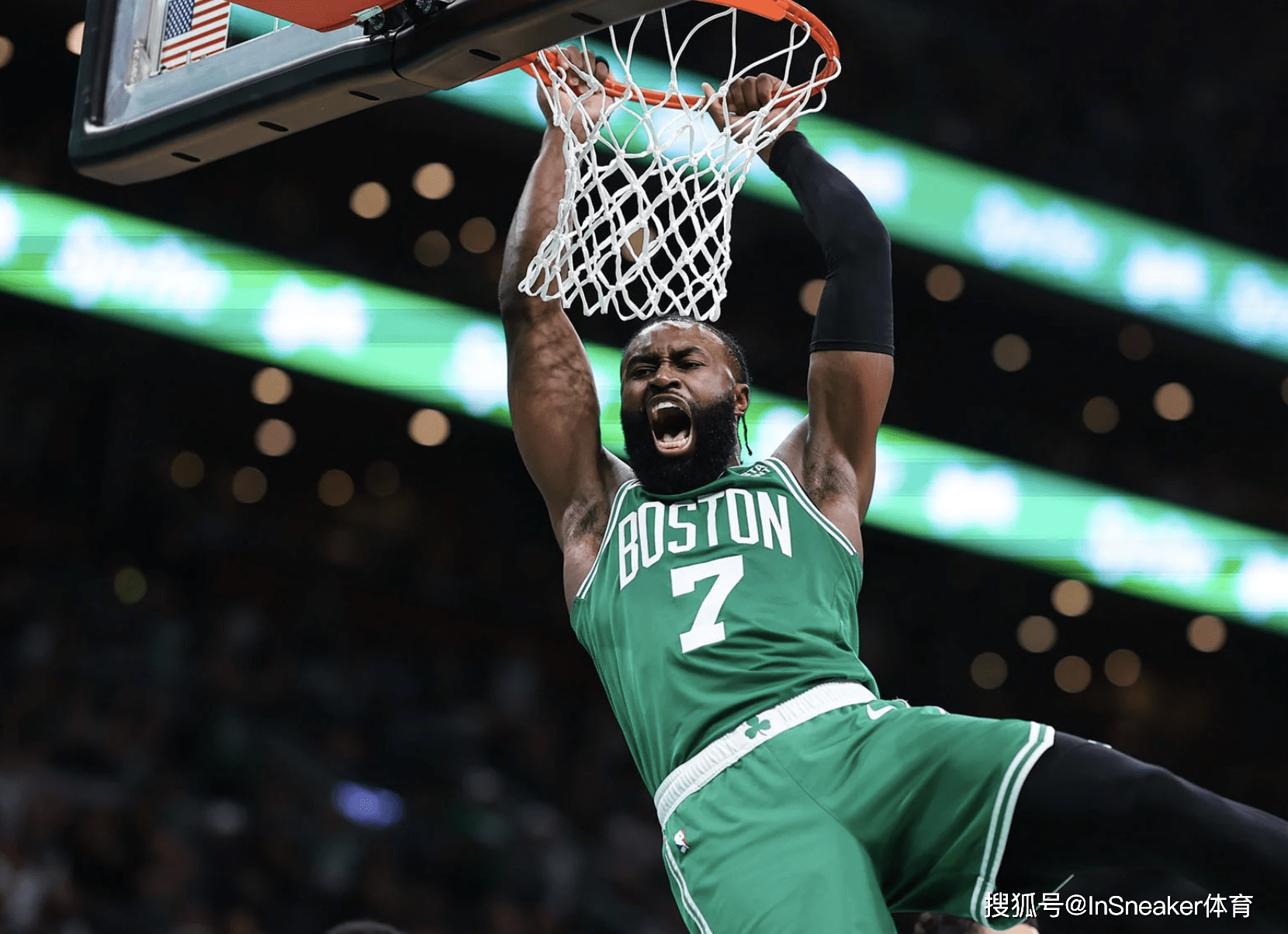 托在出手点 托在出手点